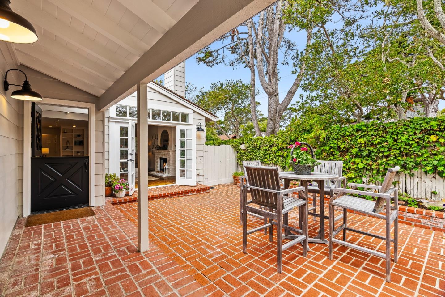 Detail Gallery Image 5 of 52 For 0 Casanova & 13th Sw Corner, Carmel,  CA 93923 - 3 Beds | 3 Baths