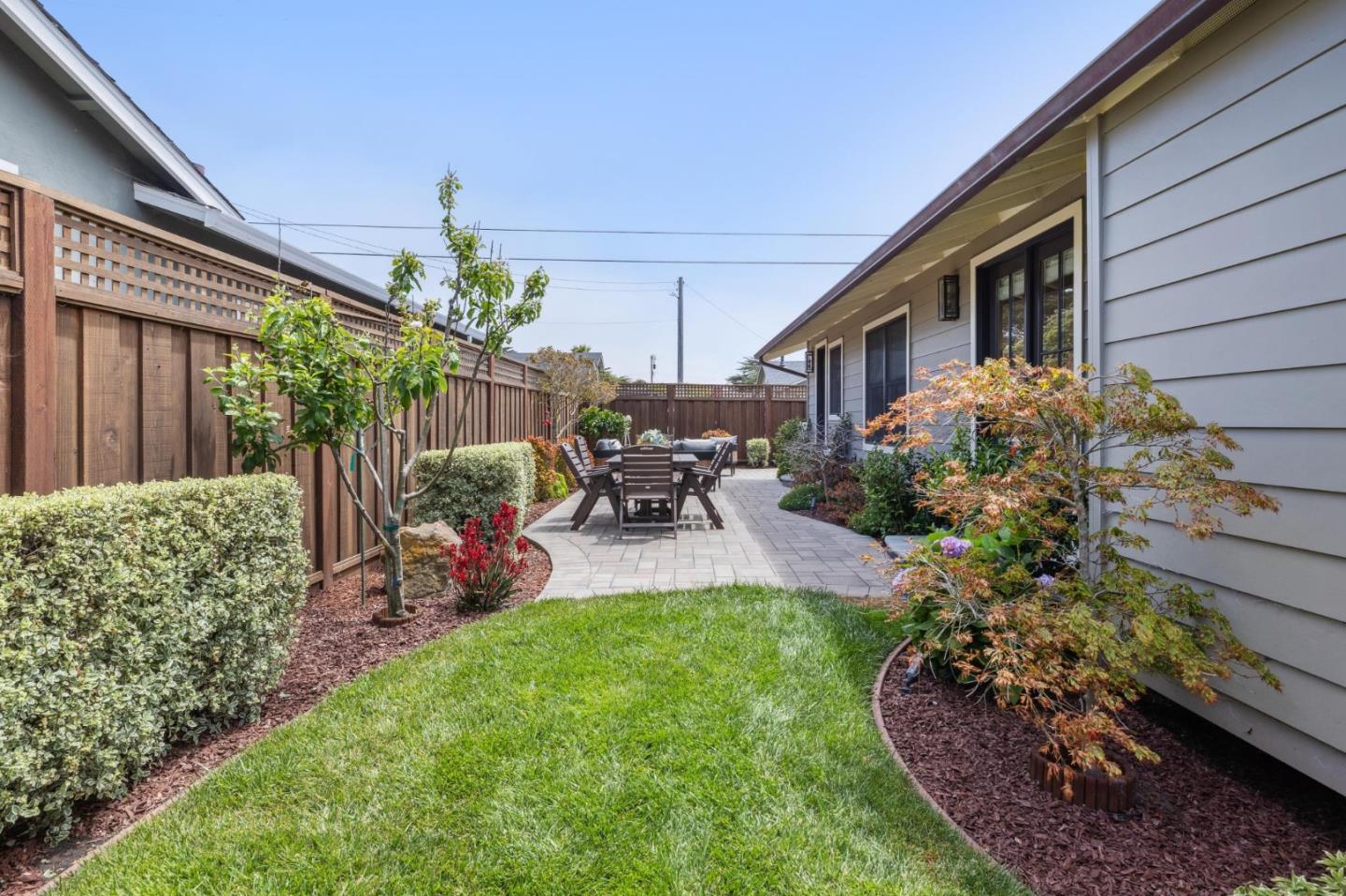 Detail Gallery Image 19 of 23 For 843 First Ave, Half Moon Bay,  CA 94019 - 3 Beds | 2 Baths