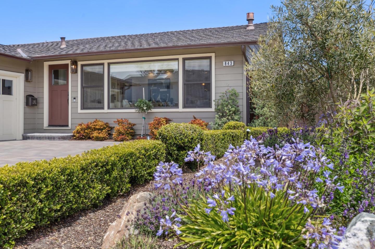 Detail Gallery Image 3 of 23 For 843 First Ave, Half Moon Bay,  CA 94019 - 3 Beds | 2 Baths