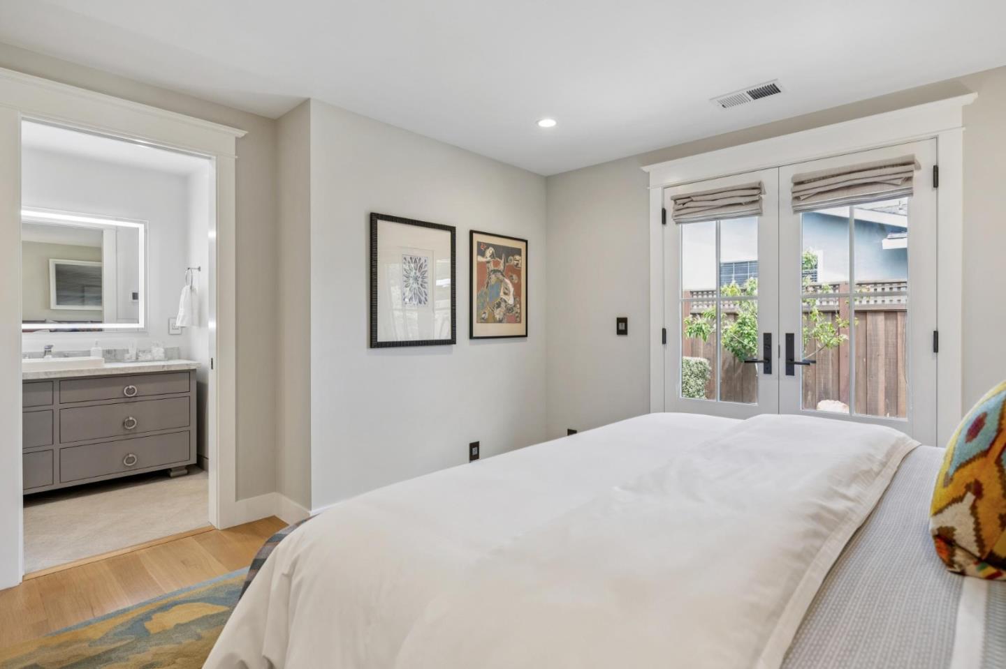 Detail Gallery Image 9 of 23 For 843 First Ave, Half Moon Bay,  CA 94019 - 3 Beds | 2 Baths