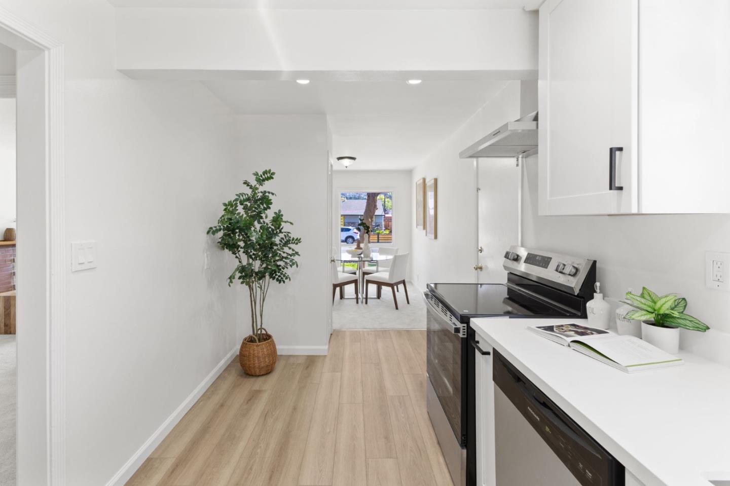 Detail Gallery Image 11 of 27 For 691 Linda Flora St, San Jose,  CA 95127 - 3 Beds | 1 Baths