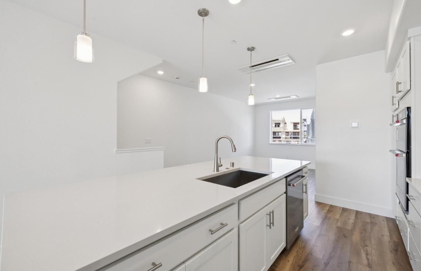 Detail Gallery Image 23 of 47 For 1375 California Cir, Milpitas,  CA 95035 - 3 Beds | 3/1 Baths