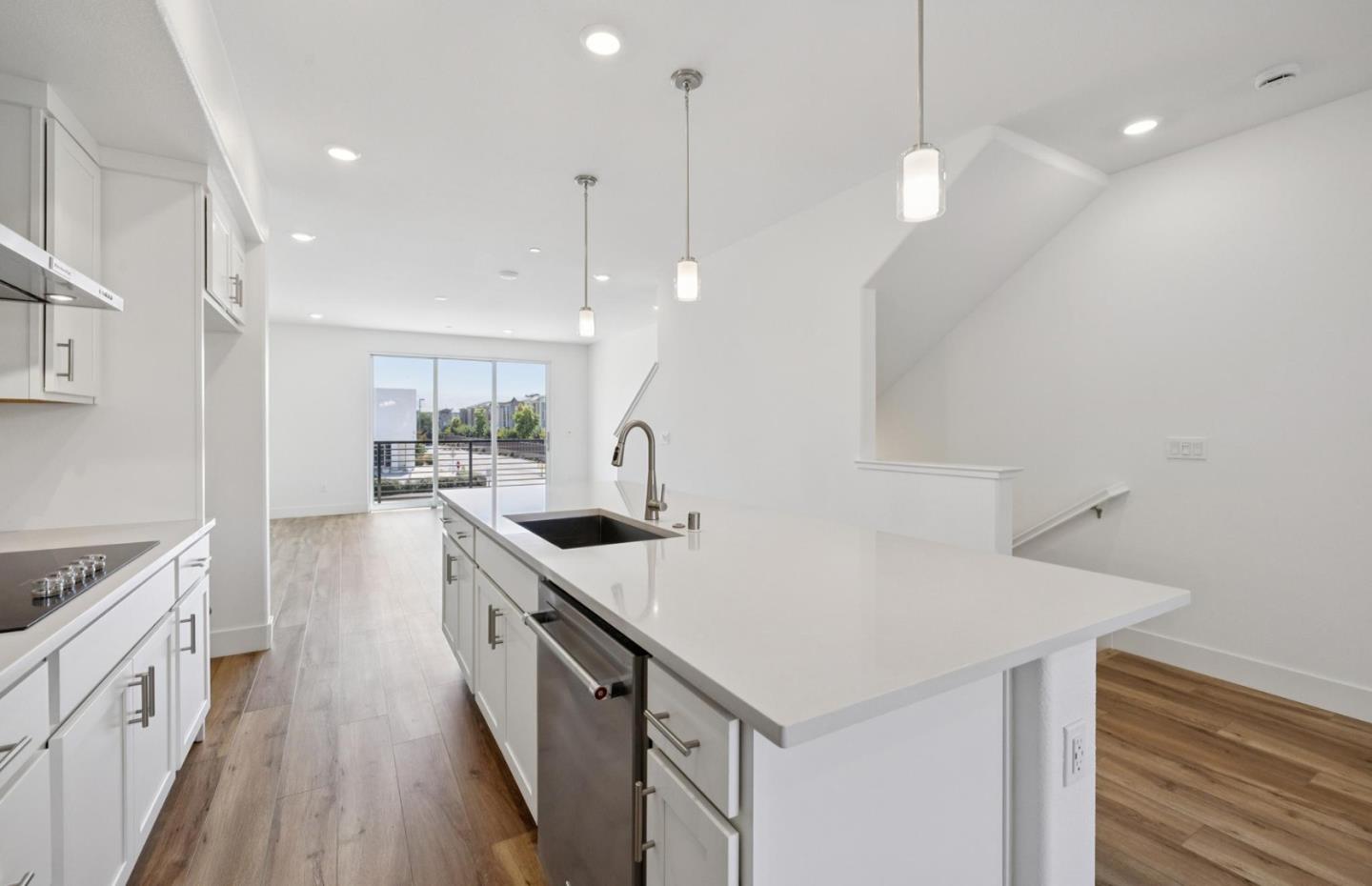 Detail Gallery Image 25 of 47 For 1375 California Cir, Milpitas,  CA 95035 - 3 Beds | 3/1 Baths