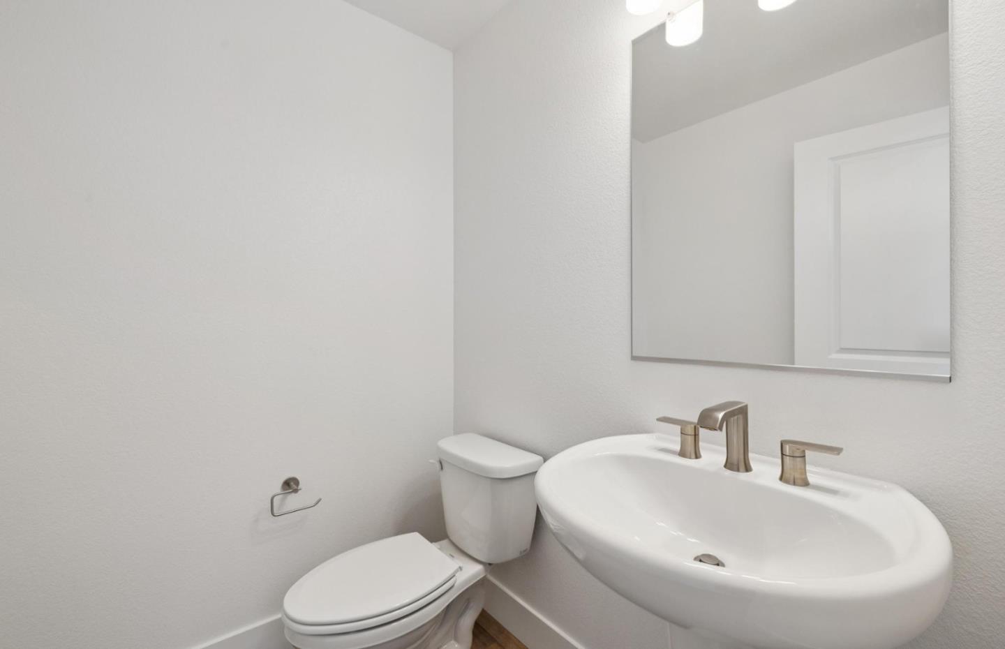 Detail Gallery Image 32 of 47 For 1375 California Cir, Milpitas,  CA 95035 - 3 Beds | 3/1 Baths