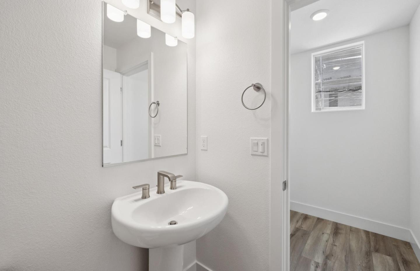 Detail Gallery Image 33 of 47 For 1375 California Cir, Milpitas,  CA 95035 - 3 Beds | 3/1 Baths