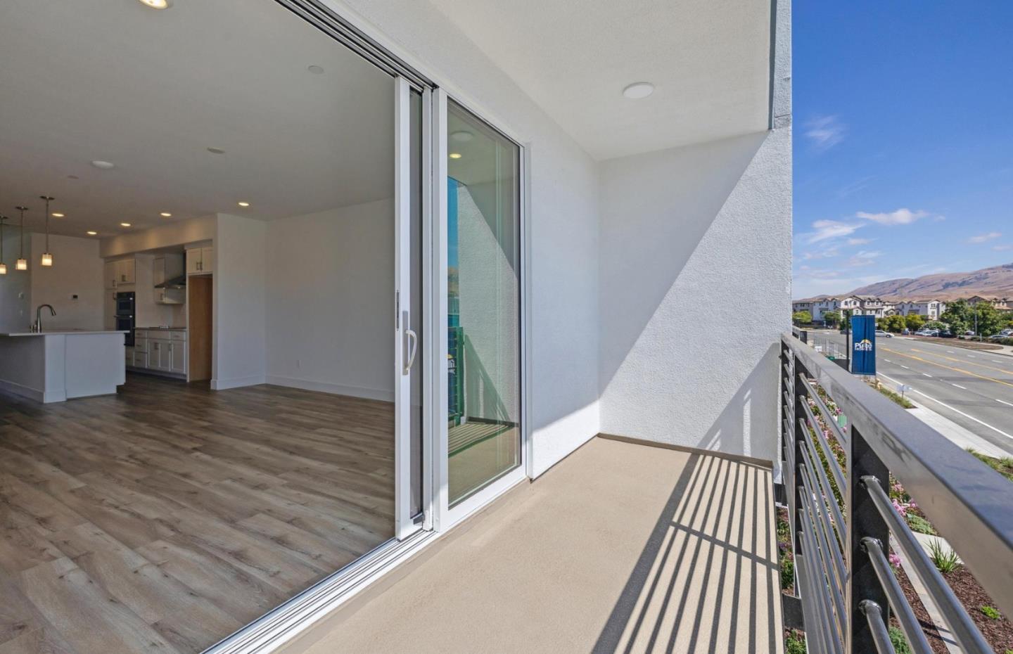 Detail Gallery Image 38 of 47 For 1375 California Cir, Milpitas,  CA 95035 - 3 Beds | 3/1 Baths