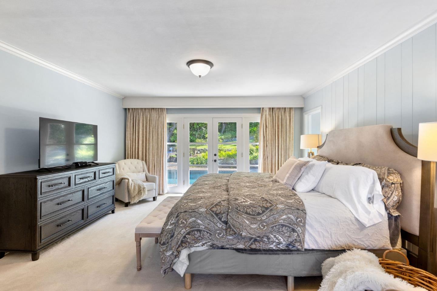 Detail Gallery Image 29 of 102 For 401 Hillsborough Blvd, Hillsborough,  CA 94010 - 4 Beds | 3 Baths