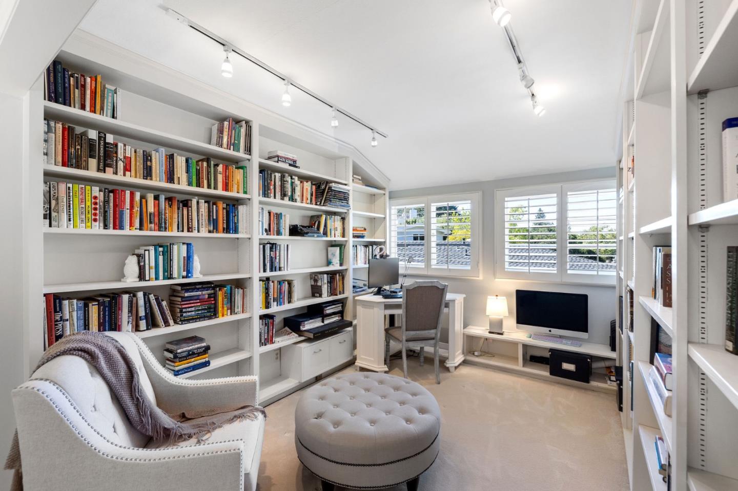 Detail Gallery Image 35 of 102 For 401 Hillsborough Blvd, Hillsborough,  CA 94010 - 4 Beds | 3 Baths