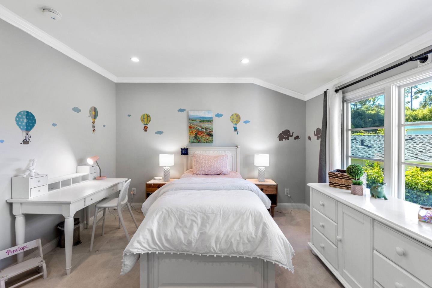 Detail Gallery Image 50 of 102 For 401 Hillsborough Blvd, Hillsborough,  CA 94010 - 4 Beds | 3 Baths