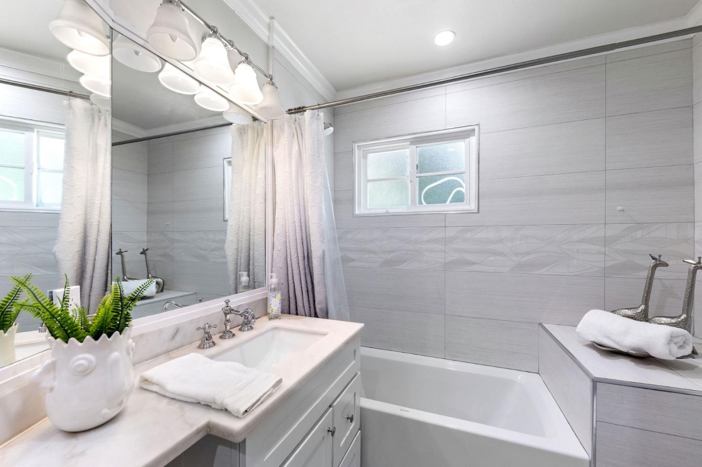 Detail Gallery Image 53 of 102 For 401 Hillsborough Blvd, Hillsborough,  CA 94010 - 4 Beds | 3 Baths