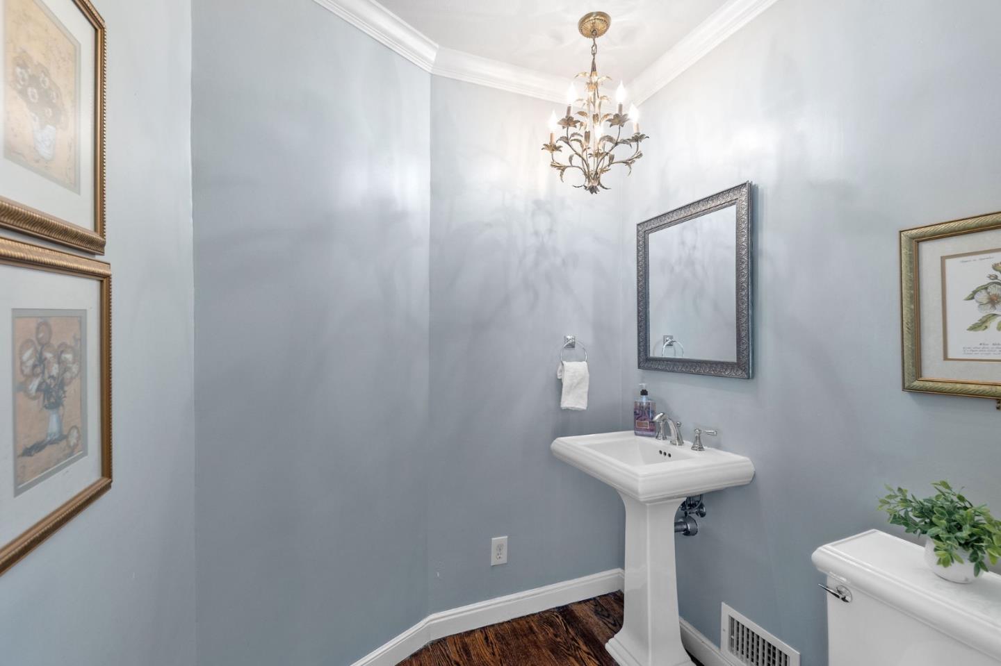 Detail Gallery Image 78 of 102 For 401 Hillsborough Blvd, Hillsborough,  CA 94010 - 4 Beds | 3 Baths