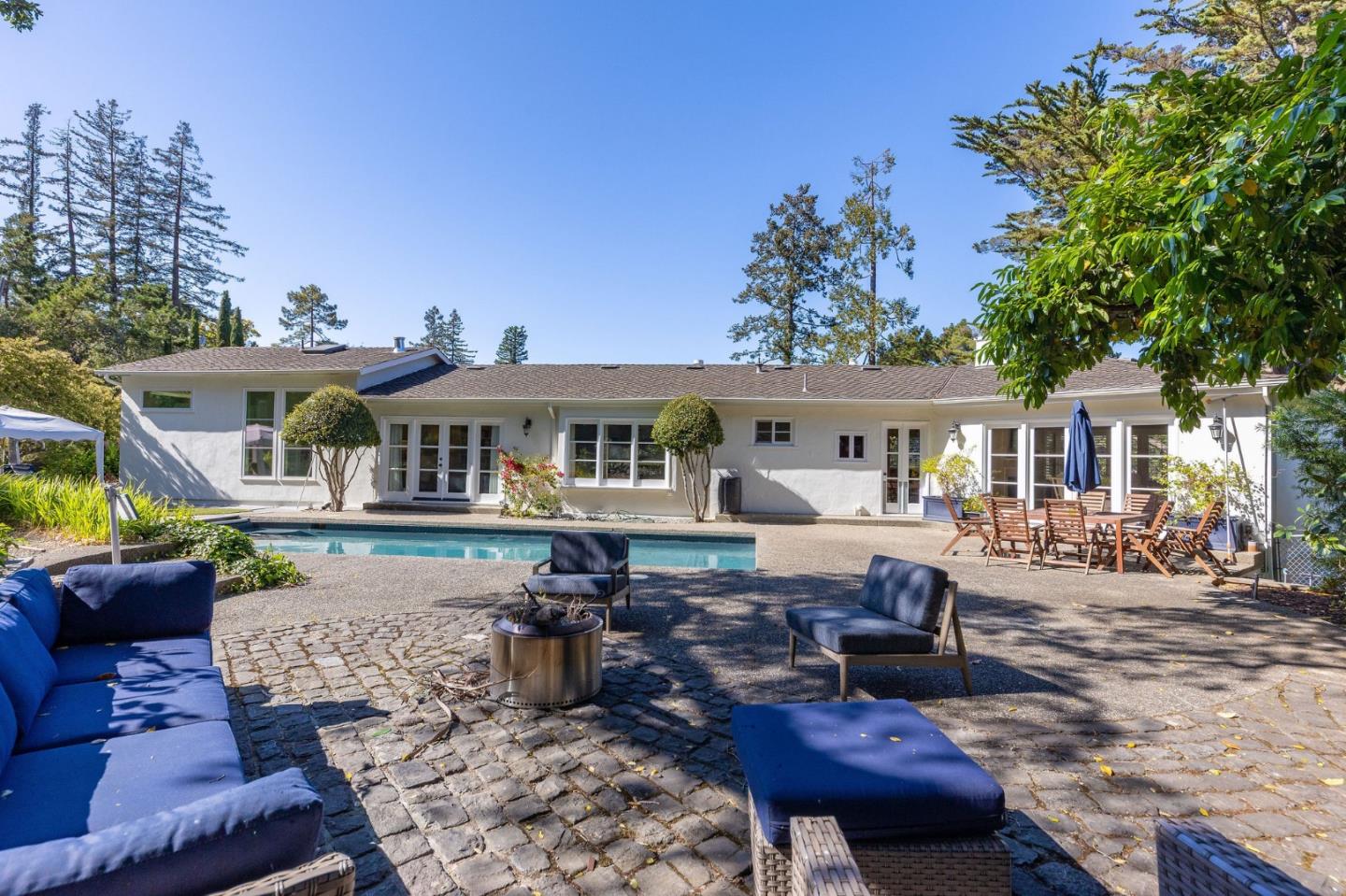 Detail Gallery Image 80 of 102 For 401 Hillsborough Blvd, Hillsborough,  CA 94010 - 4 Beds | 3 Baths