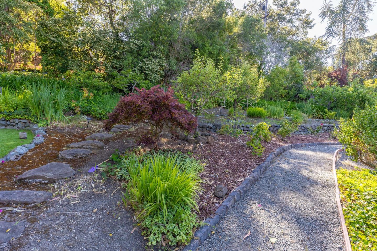 Detail Gallery Image 92 of 102 For 401 Hillsborough Blvd, Hillsborough,  CA 94010 - 4 Beds | 3 Baths