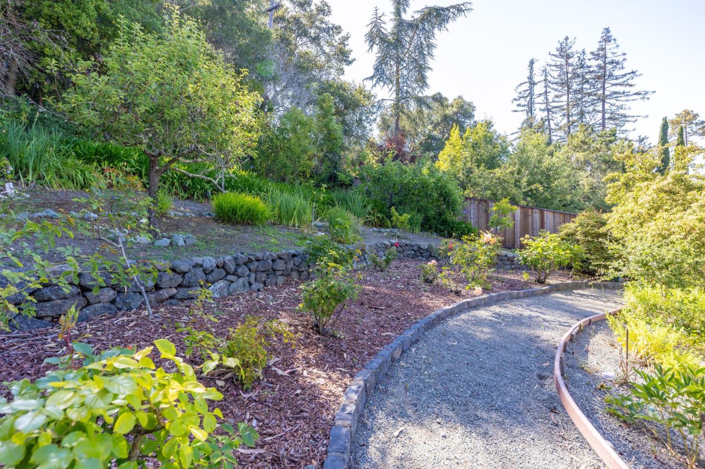 Detail Gallery Image 93 of 102 For 401 Hillsborough Blvd, Hillsborough,  CA 94010 - 4 Beds | 3 Baths