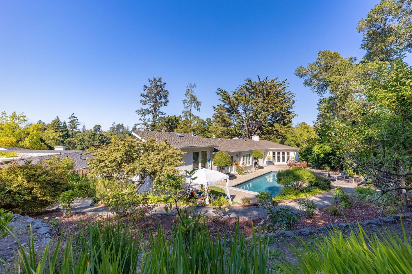 Detail Gallery Image 96 of 102 For 401 Hillsborough Blvd, Hillsborough,  CA 94010 - 4 Beds | 3 Baths