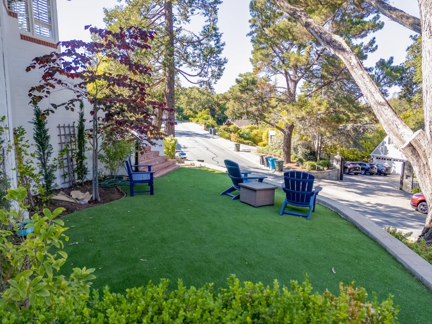 Detail Gallery Image 99 of 102 For 401 Hillsborough Blvd, Hillsborough,  CA 94010 - 4 Beds | 3 Baths