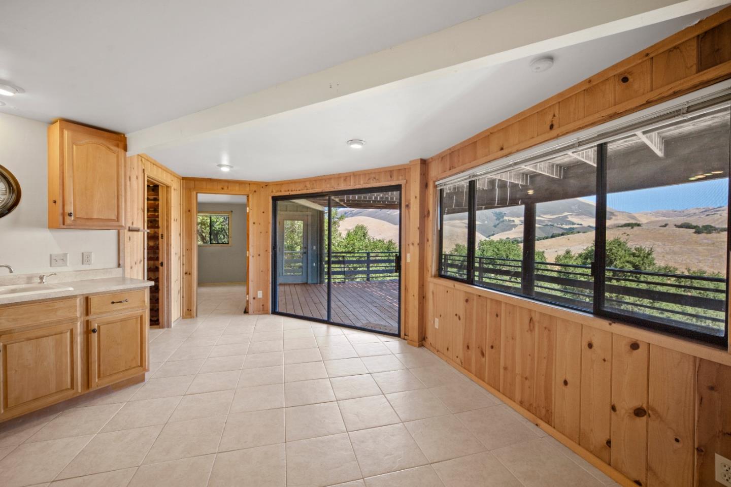 Detail Gallery Image 22 of 44 For 31420 via La Naranga, Carmel Valley,  CA 93924 - 5 Beds | 4 Baths
