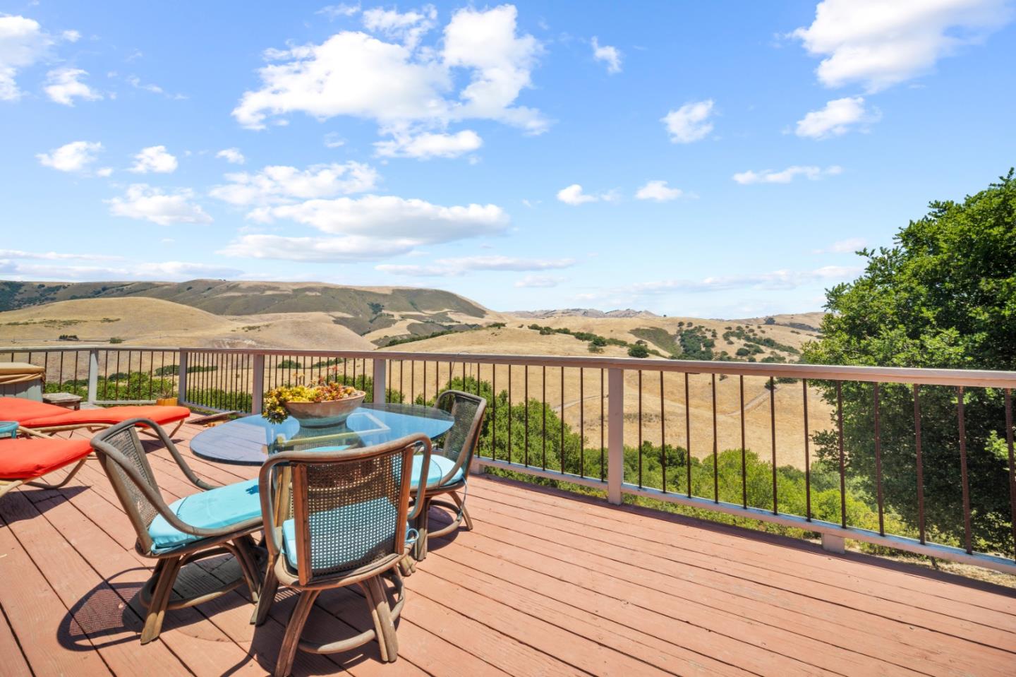 Detail Gallery Image 27 of 44 For 31420 via La Naranga, Carmel Valley,  CA 93924 - 5 Beds | 4 Baths
