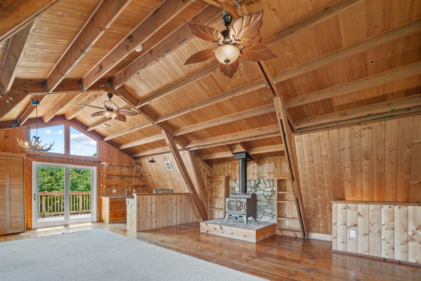 Detail Gallery Image 31 of 44 For 31420 via La Naranga, Carmel Valley,  CA 93924 - 5 Beds | 4 Baths