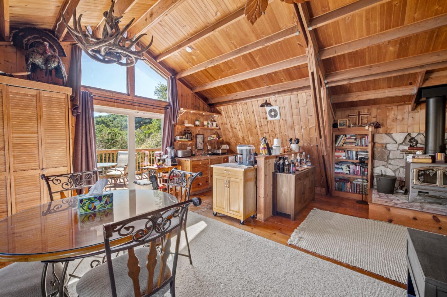 Detail Gallery Image 32 of 44 For 31420 via La Naranga, Carmel Valley,  CA 93924 - 5 Beds | 4 Baths