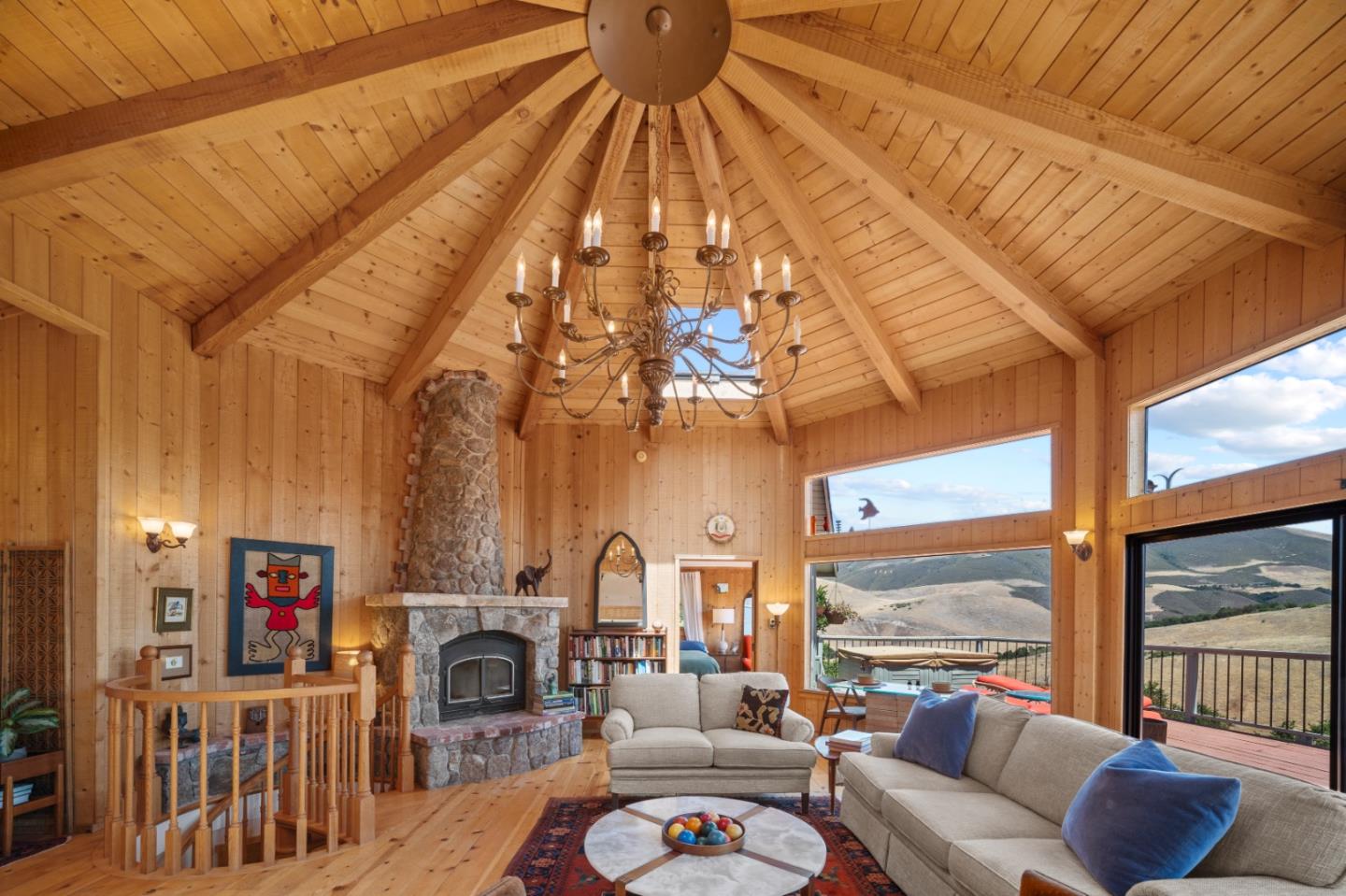 Detail Gallery Image 5 of 44 For 31420 via La Naranga, Carmel Valley,  CA 93924 - 5 Beds | 4 Baths