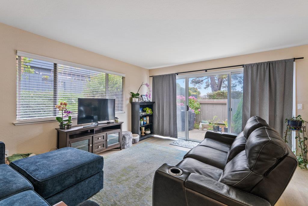 Detail Gallery Image 4 of 31 For 816 via Tornasol, Aptos,  CA 95003 - 2 Beds | 2 Baths