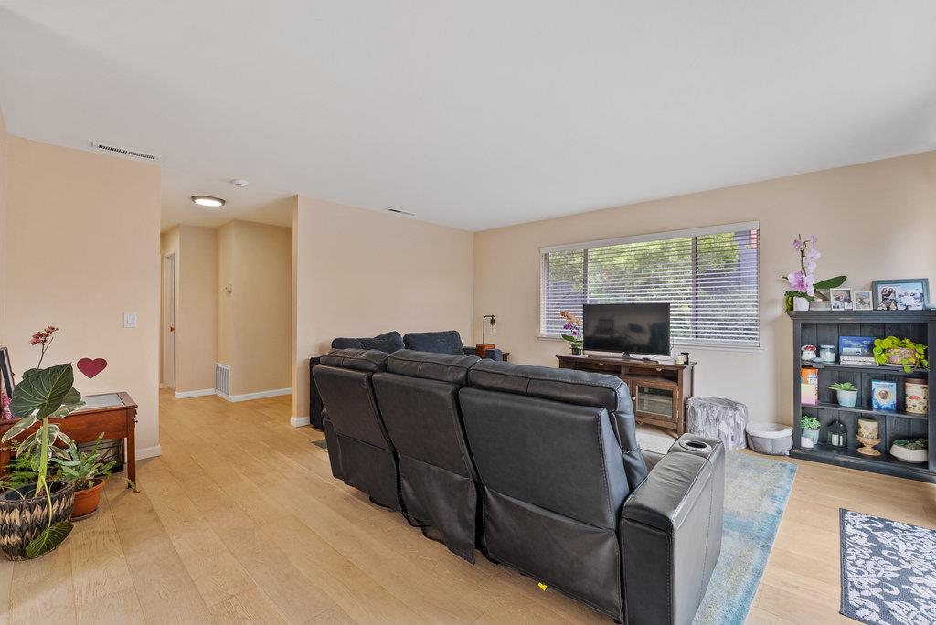 Detail Gallery Image 5 of 31 For 816 via Tornasol, Aptos,  CA 95003 - 2 Beds | 2 Baths