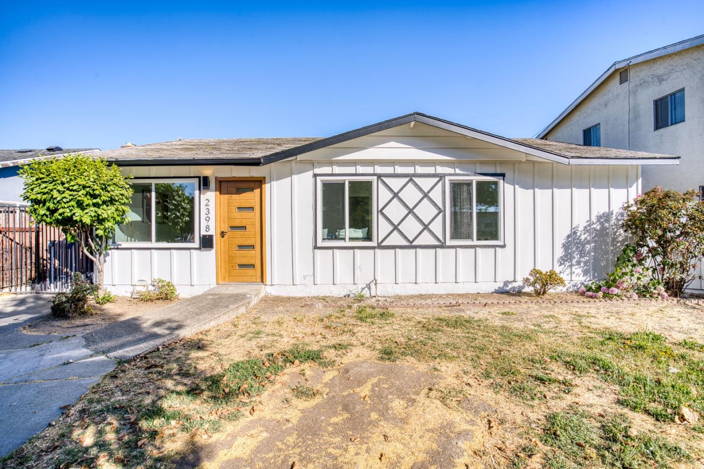 Detail Gallery Image 1 of 33 For 2398 Arden Way, San Jose,  CA 95122 - 4 Beds | 1 Baths
