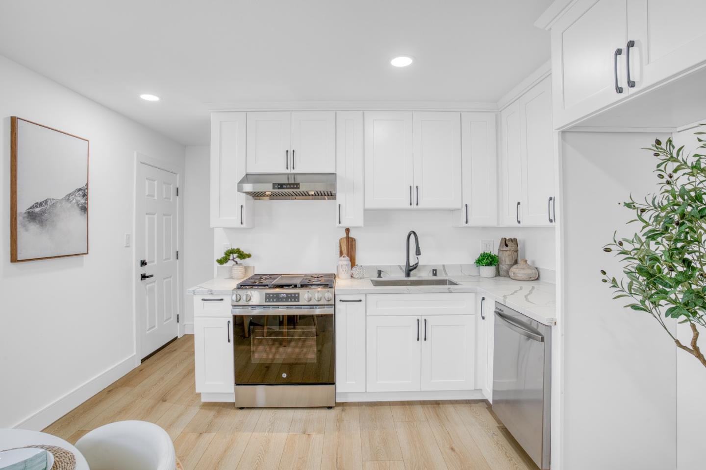 Detail Gallery Image 13 of 33 For 2398 Arden Way, San Jose,  CA 95122 - 4 Beds | 1 Baths