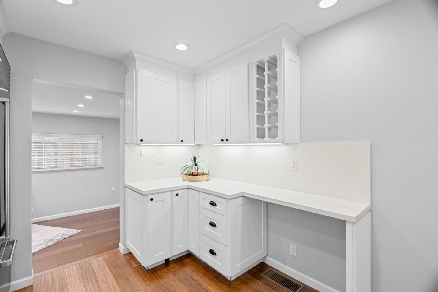 Detail Gallery Image 10 of 31 For 920 W Julian St, San Jose,  CA 95126 - 2 Beds | 1 Baths