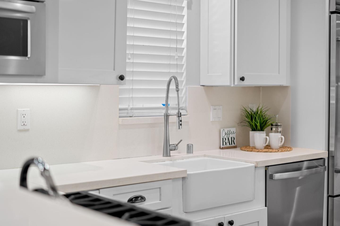 Detail Gallery Image 8 of 31 For 920 W Julian St, San Jose,  CA 95126 - 2 Beds | 1 Baths