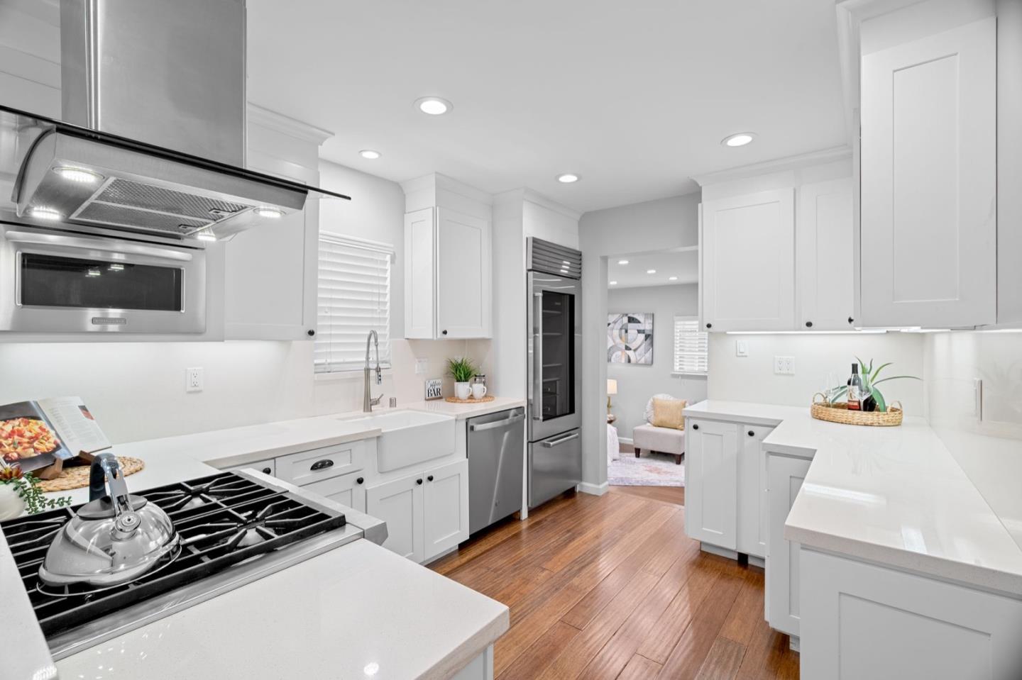 Detail Gallery Image 9 of 31 For 920 W Julian St, San Jose,  CA 95126 - 2 Beds | 1 Baths