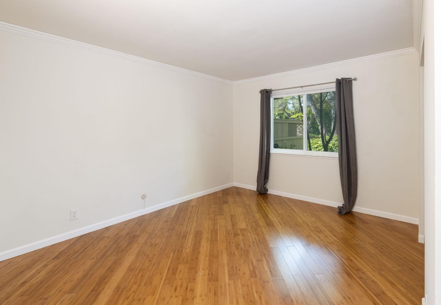 Detail Gallery Image 14 of 29 For 19113 Vineyard Ln, Saratoga,  CA 95070 - 1 Beds | 1 Baths