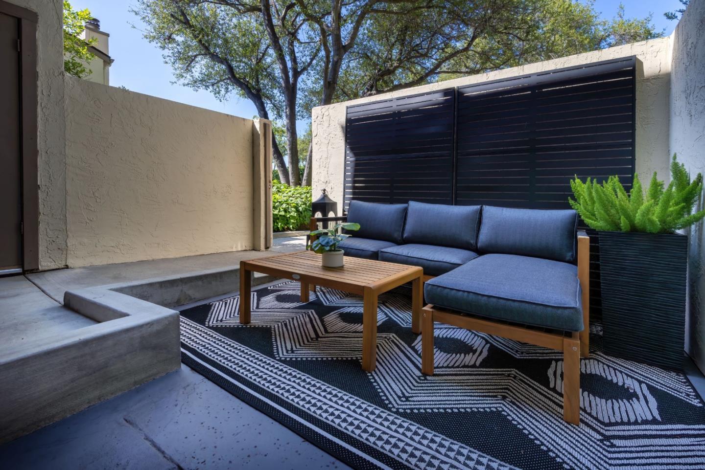 Detail Gallery Image 4 of 29 For 19113 Vineyard Ln, Saratoga,  CA 95070 - 1 Beds | 1 Baths