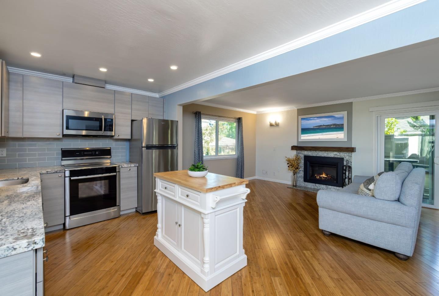 Detail Gallery Image 5 of 29 For 19113 Vineyard Ln, Saratoga,  CA 95070 - 1 Beds | 1 Baths