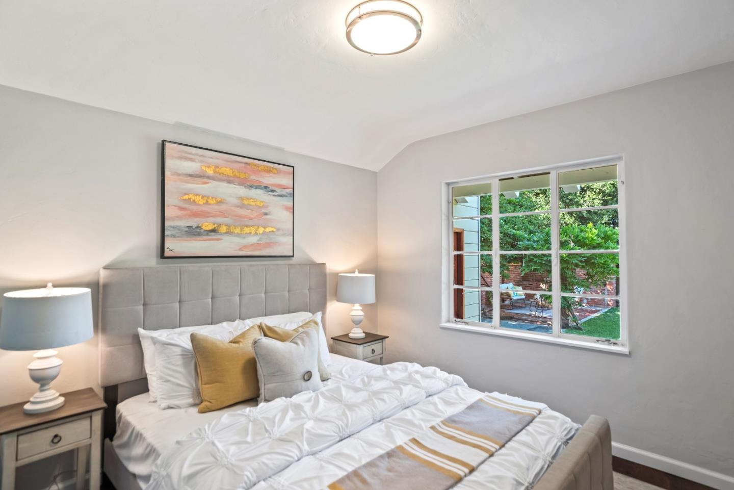 Detail Gallery Image 18 of 30 For 1460 Latham St, Mountain View,  CA 94041 - 2 Beds | 1 Baths
