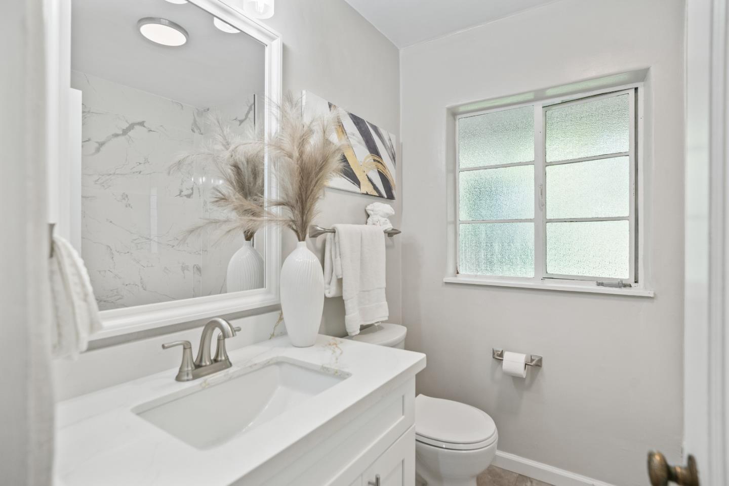 Detail Gallery Image 20 of 30 For 1460 Latham St, Mountain View,  CA 94041 - 2 Beds | 1 Baths