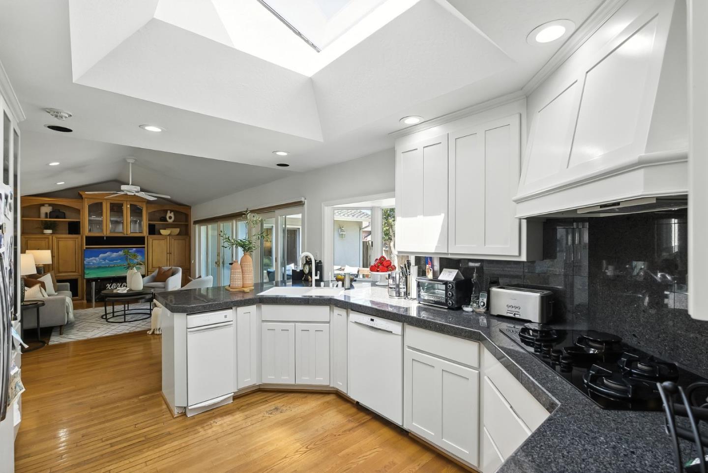 Detail Gallery Image 11 of 38 For 6182 Calle Del Conejo, San Jose,  CA 95120 - 3 Beds | 2 Baths
