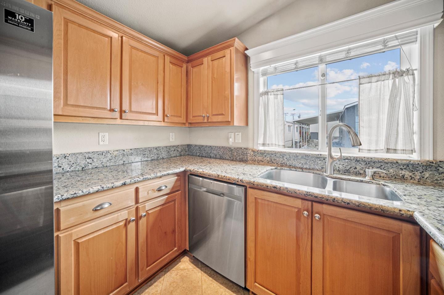 Detail Gallery Image 13 of 25 For 1146 Birch #50,  Seaside,  CA 93955 - 2 Beds | 2 Baths