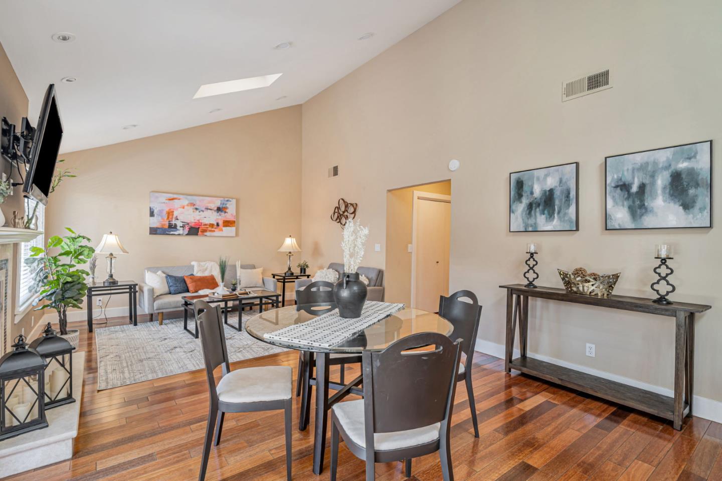 Detail Gallery Image 12 of 26 For 353 Meadowood Cir, San Ramon,  CA 94583 - 3 Beds | 2 Baths