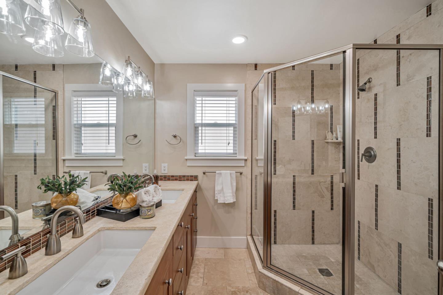 Detail Gallery Image 21 of 26 For 353 Meadowood Cir, San Ramon,  CA 94583 - 3 Beds | 2 Baths