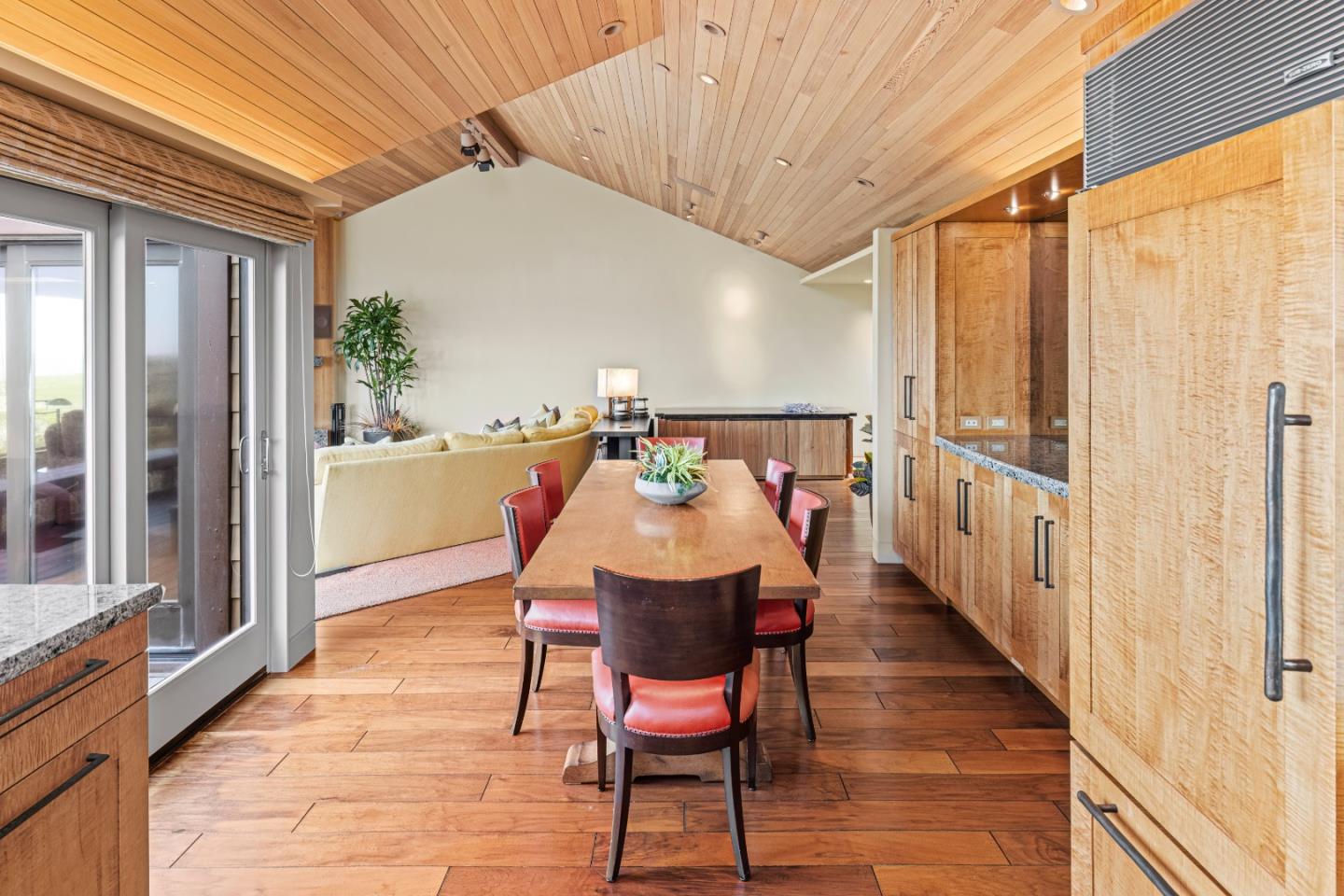 Detail Gallery Image 11 of 31 For 188 Monterey Dunes Way, Moss Landing,  CA 95039 - 2 Beds | 2 Baths