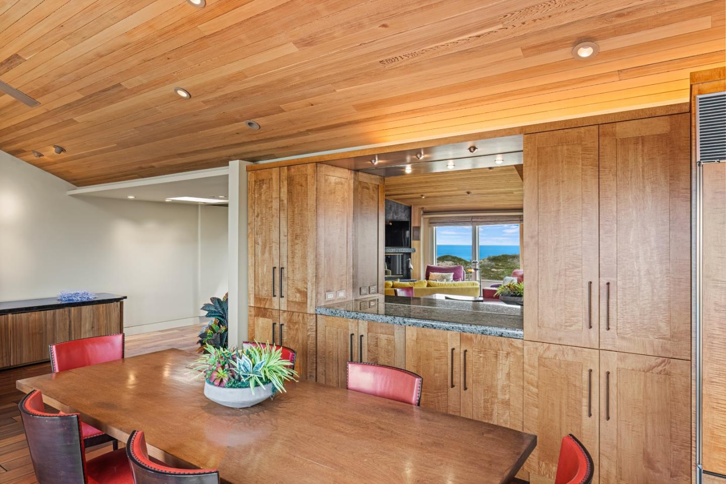 Detail Gallery Image 13 of 31 For 188 Monterey Dunes Way, Moss Landing,  CA 95039 - 2 Beds | 2 Baths
