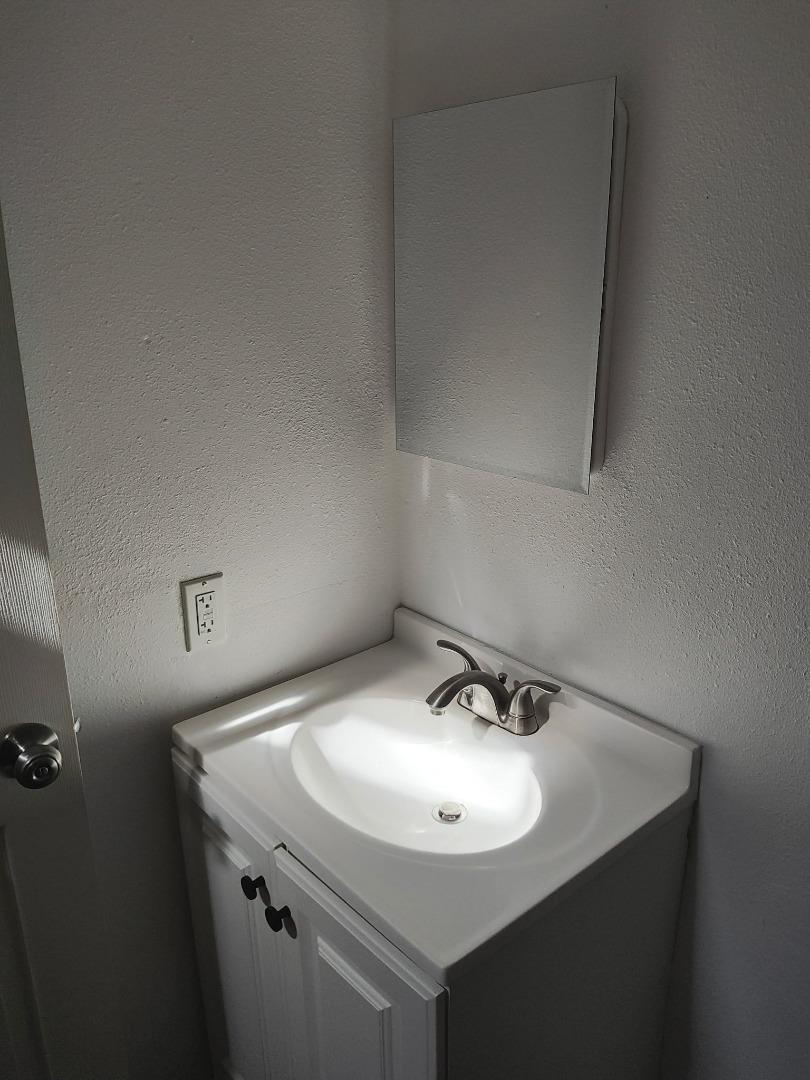 Detail Gallery Image 3 of 8 For 22133 Peralta St, Hayward,  CA 94541 - 4 Beds | 3 Baths