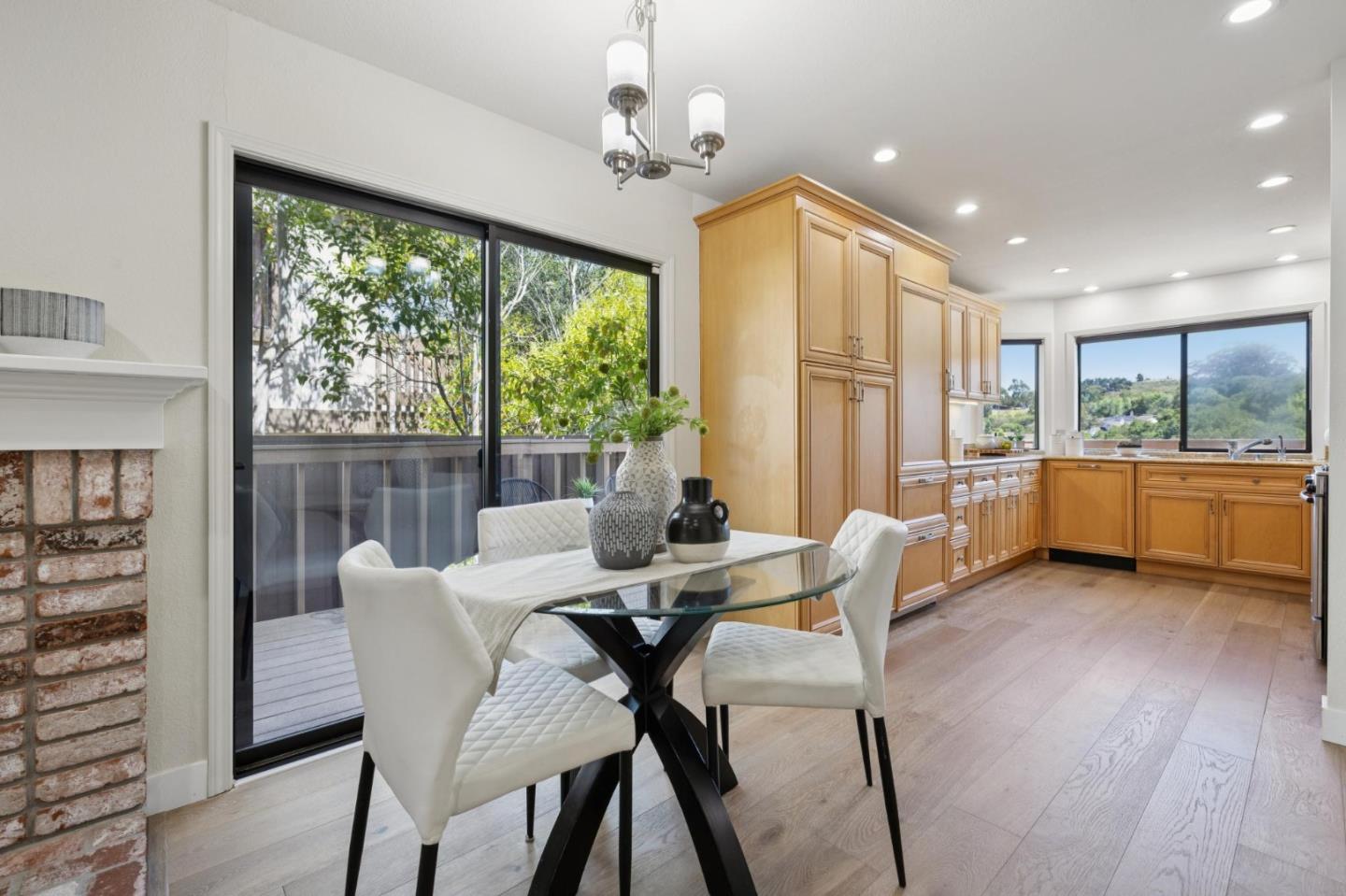 Detail Gallery Image 19 of 59 For 1669 Toyon Ct, San Mateo,  CA 94403 - 3 Beds | 2/1 Baths