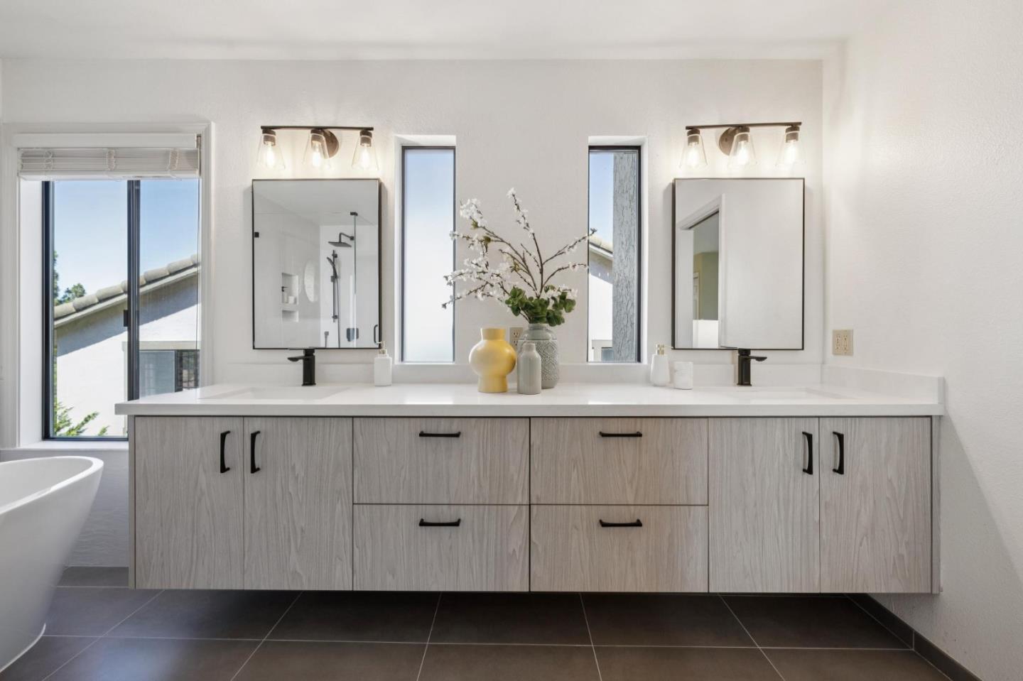 Detail Gallery Image 36 of 59 For 1669 Toyon Ct, San Mateo,  CA 94403 - 3 Beds | 2/1 Baths