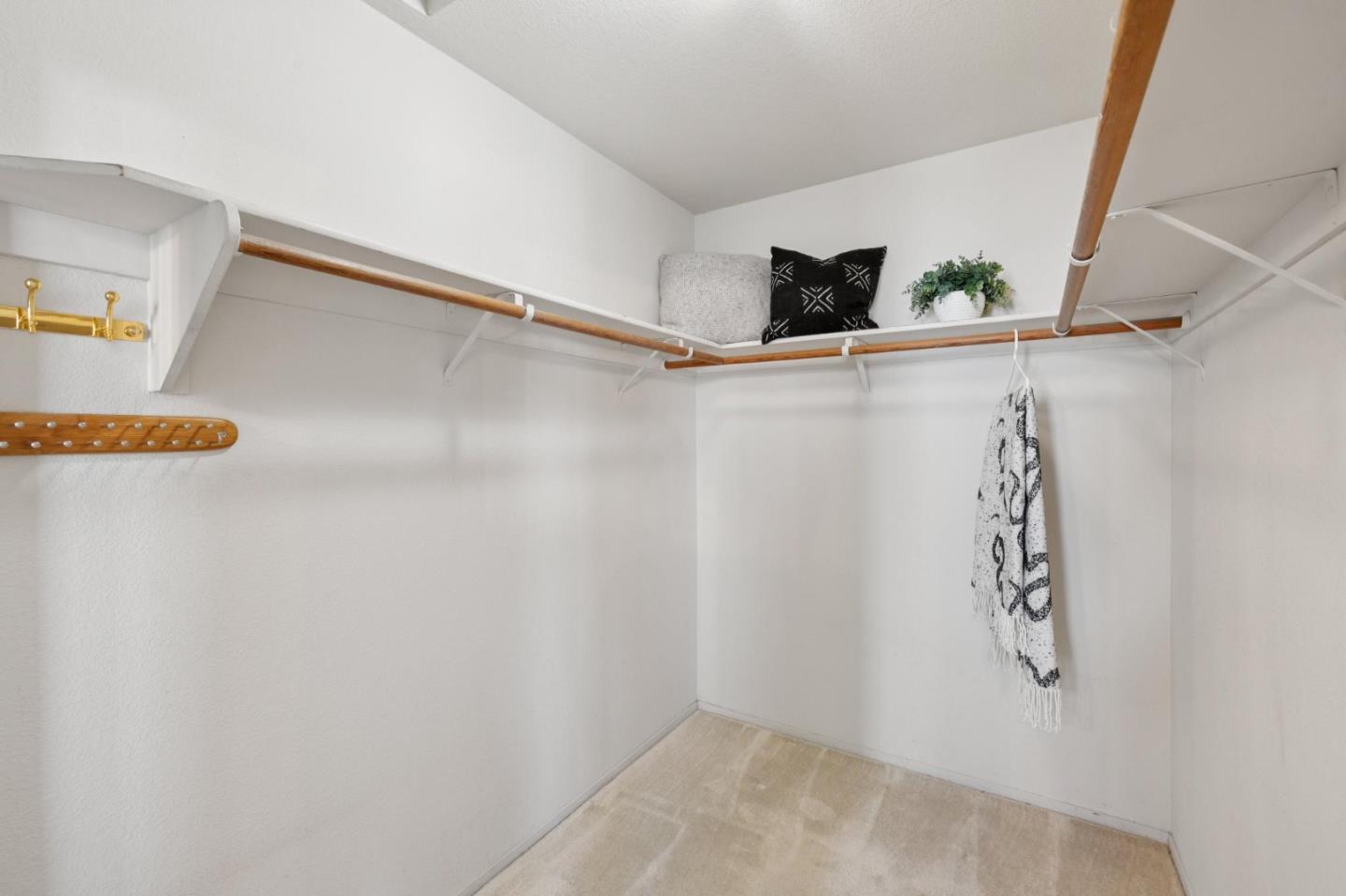 Detail Gallery Image 40 of 59 For 1669 Toyon Ct, San Mateo,  CA 94403 - 3 Beds | 2/1 Baths