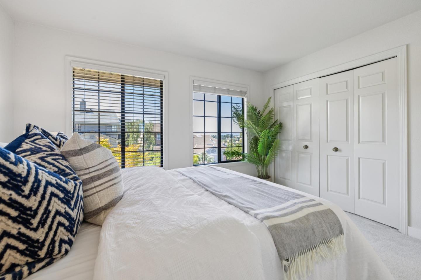 Detail Gallery Image 44 of 59 For 1669 Toyon Ct, San Mateo,  CA 94403 - 3 Beds | 2/1 Baths