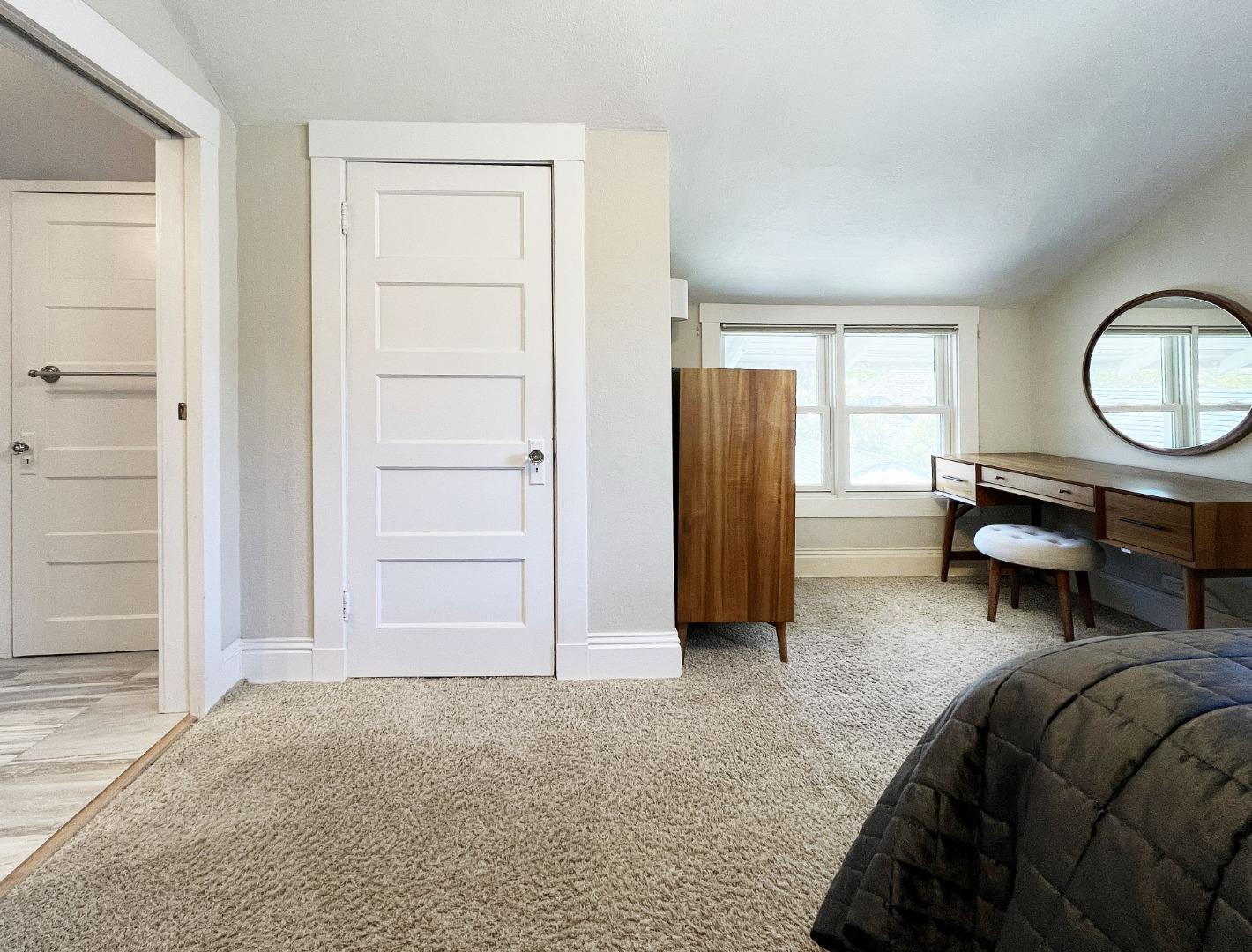 Detail Gallery Image 12 of 26 For 1812 Sanchez Ave, Burlingame,  CA 94010 - 3 Beds | 2/1 Baths