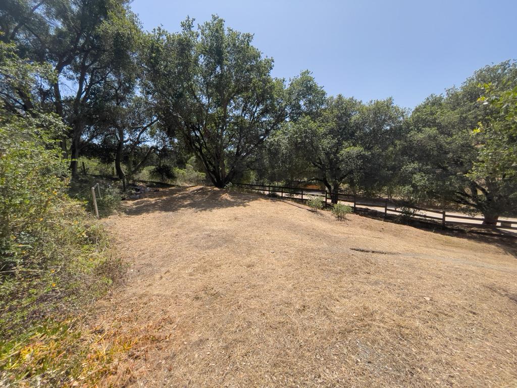 Detail Gallery Image 3 of 11 For 58 Desmond Rd, Salinas,  CA 93907 - – Beds | – Baths